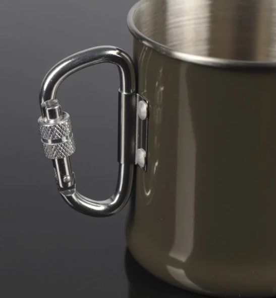 Кружка тактична Mil-Tec із карабіном 250мл Олива KARABINERBECHER 250 S/STEEL OLIV (14608102-250) 14608102-250 фото