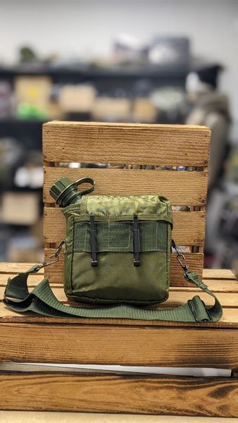 Фляга тактична Mil-Tec&reg; У чохлі квадратна 2Л. Олива US FELDFLASCHE 2QT M.H&Uuml;LLE U.GURT OLIV (14510001-2000) 14510001-2000 фото