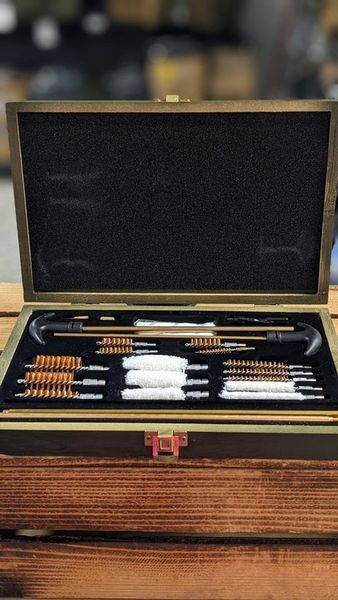 Набір для чищення зброї тактичний Mil-Tec Універсальний PUTZZEUG F.PISTOLE/GEWEHR MULTIKALIBER (16171100) 16171100 фото