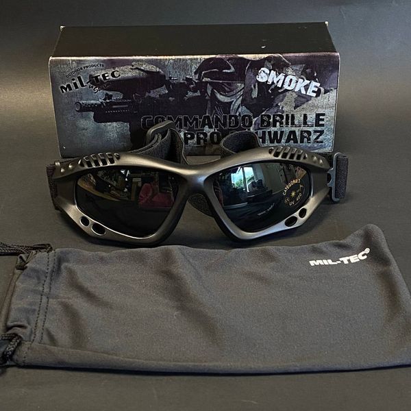 Окуляри тактичні Mil-Tec Десантні затемнені На резинці One size Чорні COMMANDO BRILLE AIR PRO SCHWARZ SMOKE (15615302) 15615302 фото